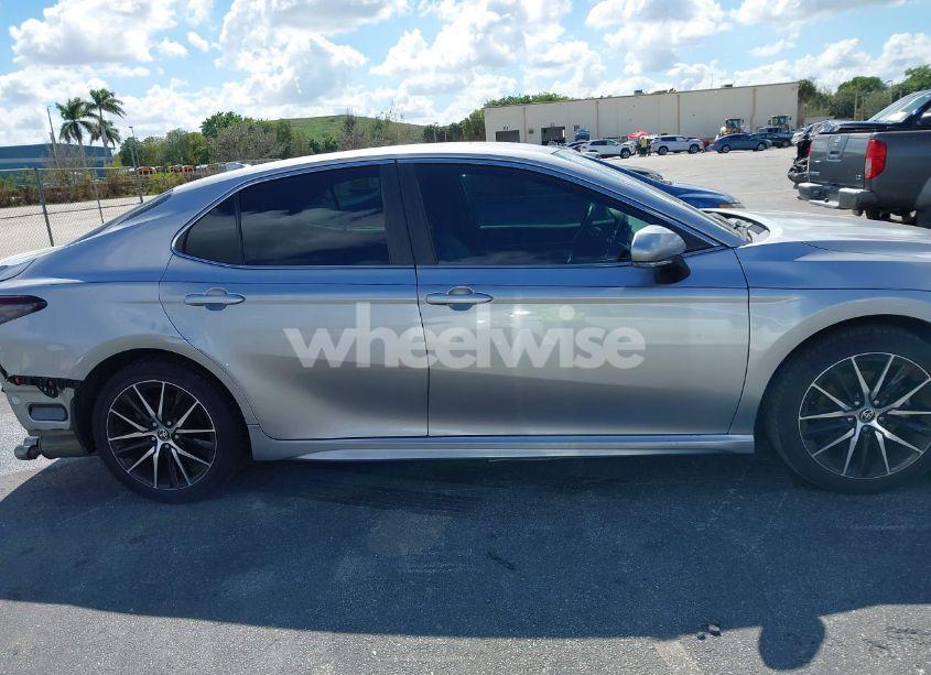 Photo 14 of 2022 Toyota Camry SE (VIN 4T1G11AK6NU657107)