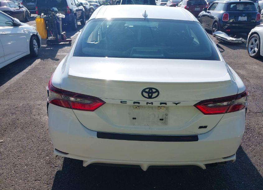 Photo 17 of 2022 Toyota Camry SE (VIN 4T1G11AK6NU664526)