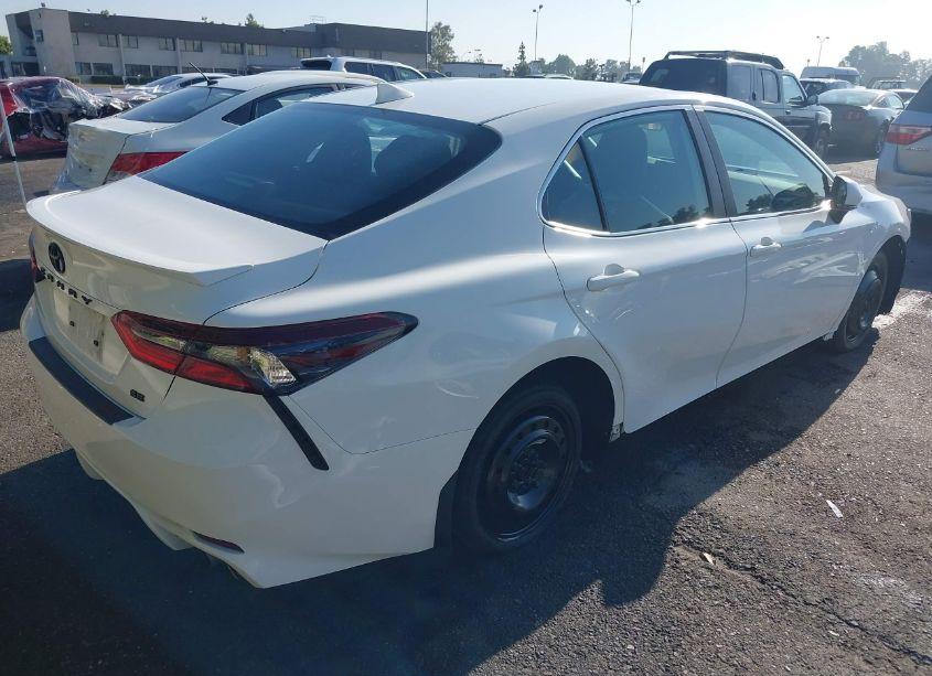 Photo 4 of 2022 Toyota Camry SE (VIN 4T1G11AK6NU664526)