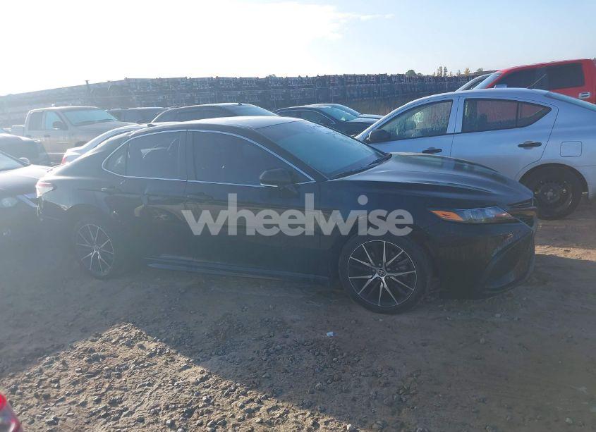 Photo 13 of 2022 Toyota Camry SE (VIN 4T1G11AK6NU670441)