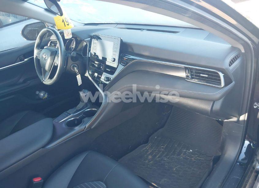 Photo 5 of 2022 Toyota Camry SE (VIN 4T1G11AK6NU670441)