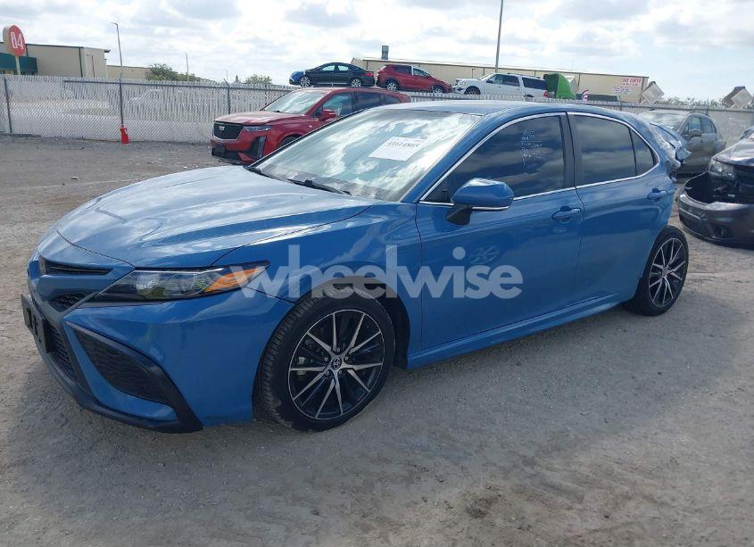 Photo 2 of 2023 Toyota Camry SE (VIN 4T1G11AK6PU097818)