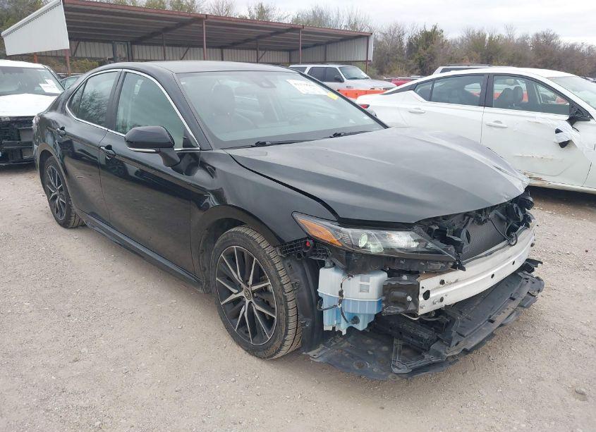 2023 Toyota Camry SE (VIN 4T1G11AK6PU726543) main photo