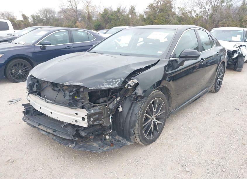 Photo 2 of 2023 Toyota Camry SE (VIN 4T1G11AK6PU726543)