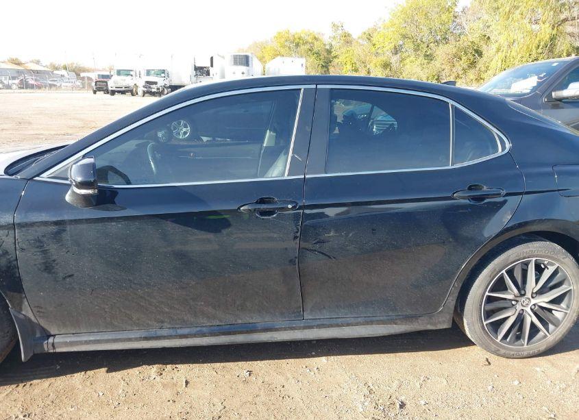 Photo 14 of 2023 Toyota Camry SE (VIN 4T1G11AK6PU775418)