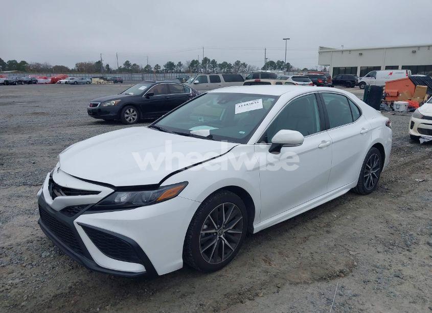 Photo 2 of 2023 Toyota Camry SE (VIN 4T1G11AK6PU775421)