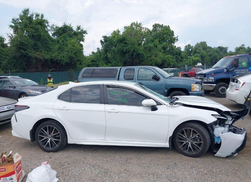 Photo 14 of 2023 Toyota Camry SE (VIN 4T1G11AK6PU791716)