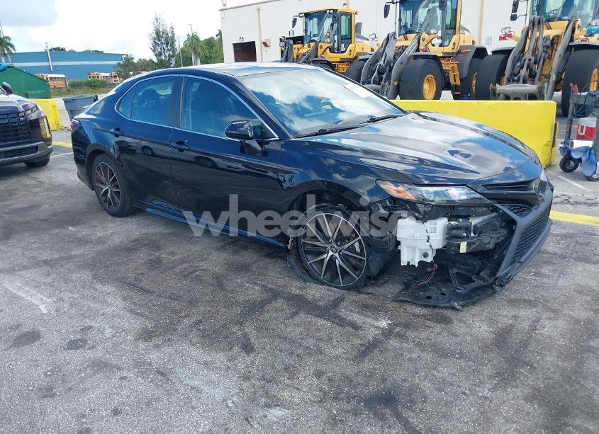 2023 Toyota Camry SE (VIN 4T1G11AK6PU798343) main photo