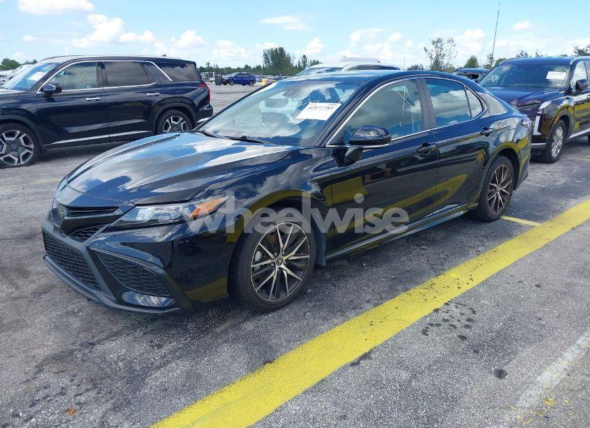 Photo 2 of 2023 Toyota Camry SE (VIN 4T1G11AK6PU798343)