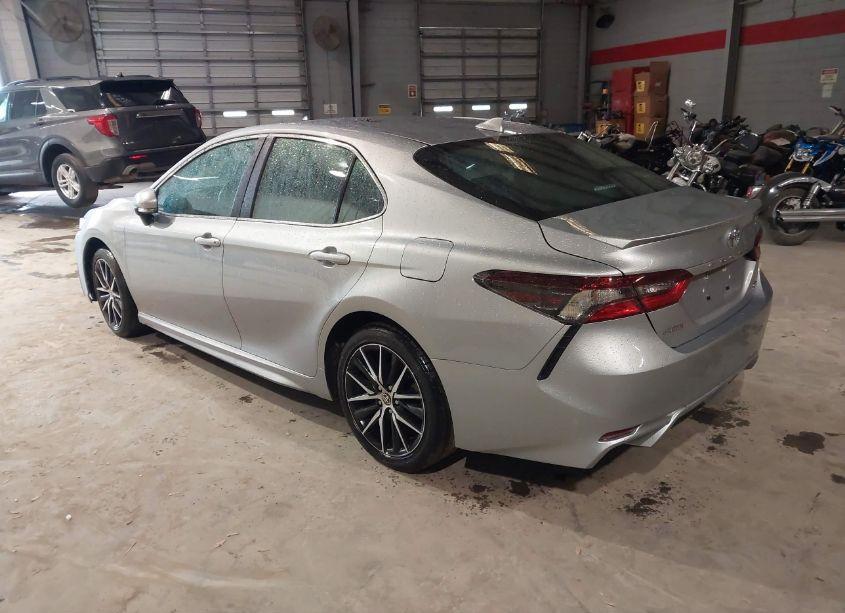 Photo 3 of 2024 Toyota Camry SE (VIN 4T1G11AK6RU197033)