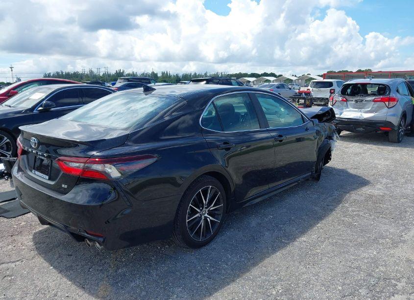 Photo 4 of 2024 Toyota Camry SE (VIN 4T1G11AK6RU228037)