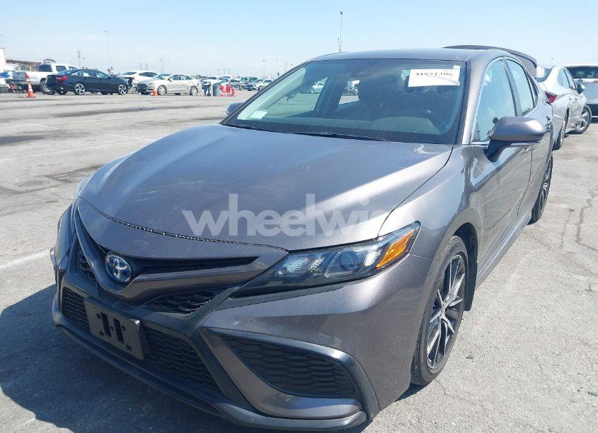 Photo 2 of 2024 Toyota Camry SE (VIN 4T1G11AK6RU258509)