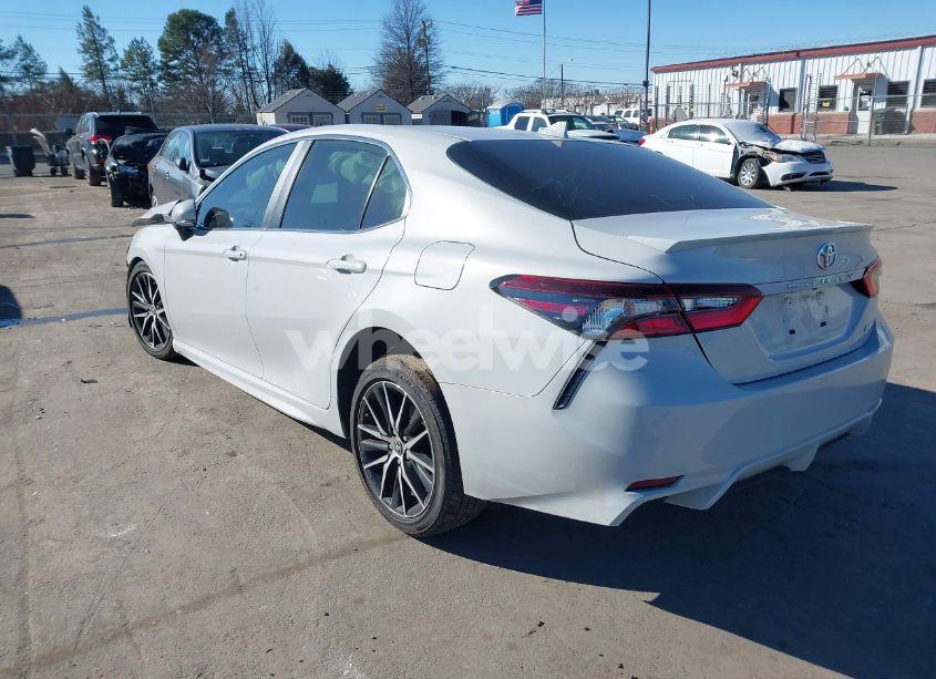 Photo 3 of 2024 Toyota Camry SE (VIN 4T1G11AK6RU263242)