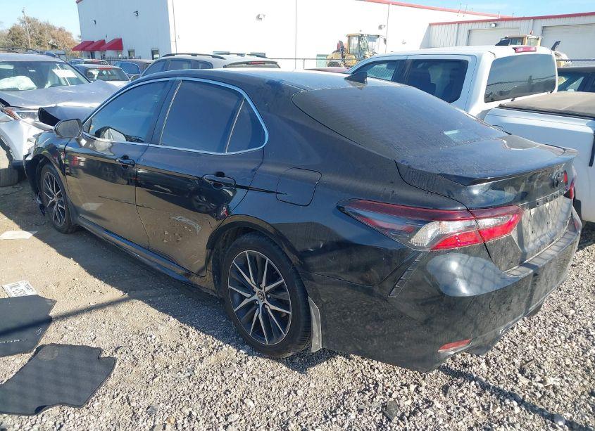 Photo 3 of 2024 Toyota Camry SE (VIN 4T1G11AK6RU844577)