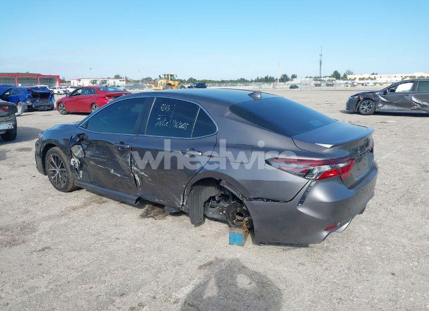 Photo 3 of 2024 Toyota Camry SE (VIN 4T1G11AK6RU861413)