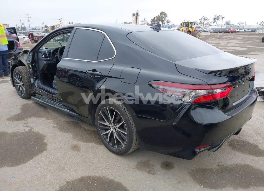 Photo 3 of 2024 Toyota Camry SE (VIN 4T1G11AK6RU865655)