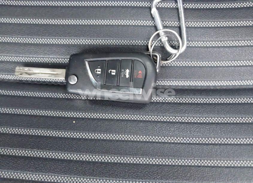 Photo 11 of 2020 Toyota Camry SE (VIN 4T1G11AK7LU333340)