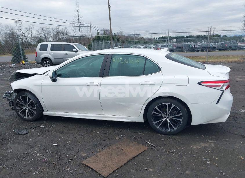 Photo 14 of 2020 Toyota Camry SE (VIN 4T1G11AK7LU333340)