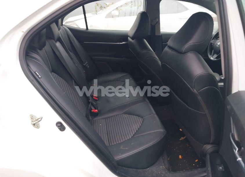 Photo 8 of 2020 Toyota Camry SE (VIN 4T1G11AK7LU333340)