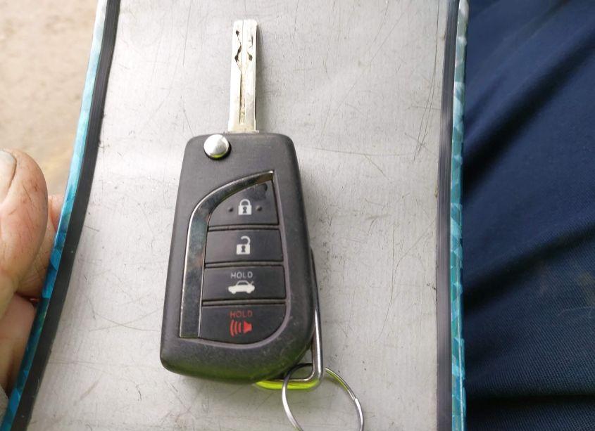 Photo 11 of 2020 Toyota Camry SE (VIN 4T1G11AK7LU334620)