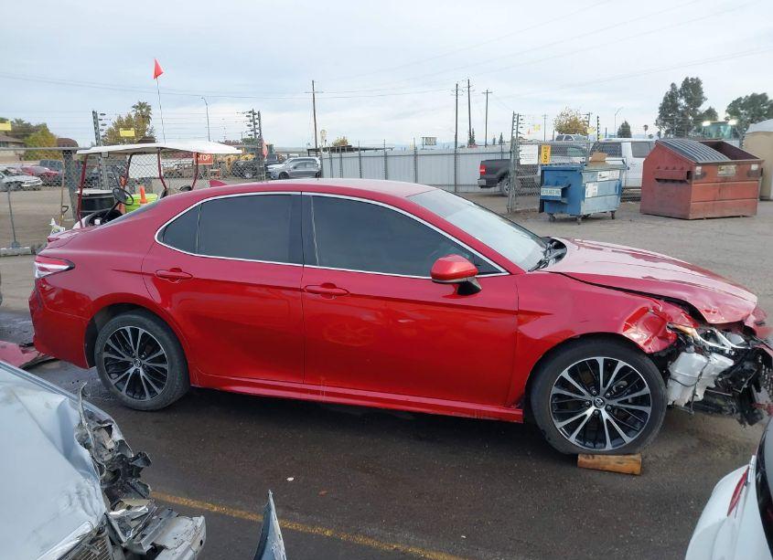 Photo 14 of 2020 Toyota Camry SE (VIN 4T1G11AK7LU334620)