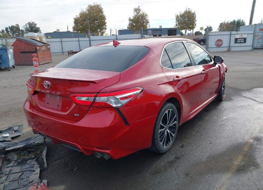 Photo 4 of 2020 Toyota Camry SE (VIN 4T1G11AK7LU334620)