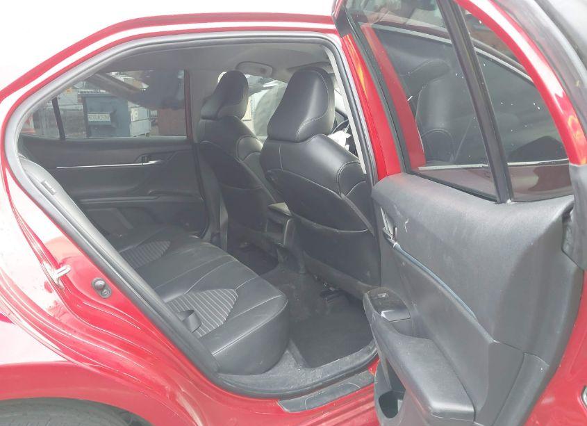 Photo 8 of 2020 Toyota Camry SE (VIN 4T1G11AK7LU334620)