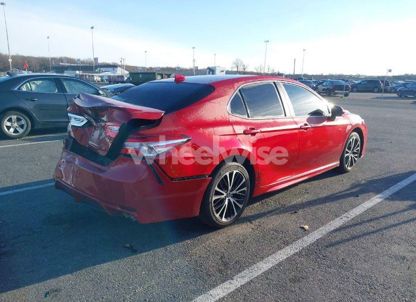 Photo 4 of 2020 Toyota Camry SE (VIN 4T1G11AK7LU348372)