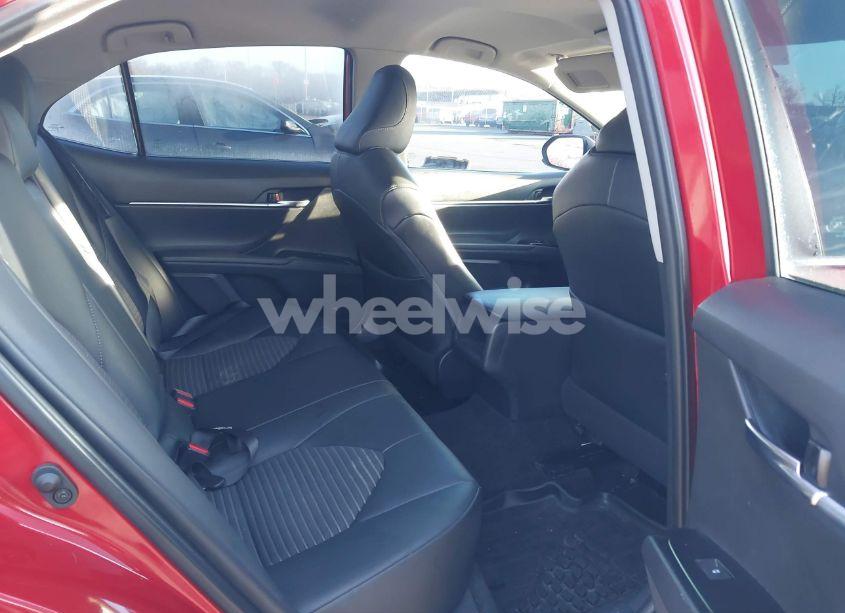 Photo 8 of 2020 Toyota Camry SE (VIN 4T1G11AK7LU348372)