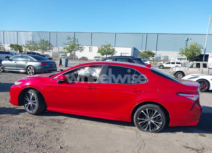 Photo 14 of 2020 Toyota Camry SE (VIN 4T1G11AK7LU354639)