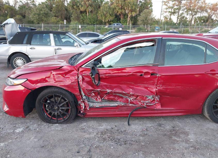 Photo 14 of 2020 Toyota Camry SE (VIN 4T1G11AK7LU395840)