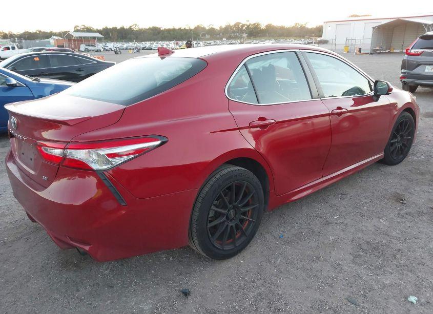 Photo 4 of 2020 Toyota Camry SE (VIN 4T1G11AK7LU395840)