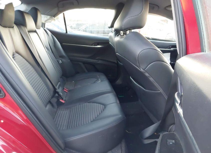 Photo 8 of 2020 Toyota Camry SE (VIN 4T1G11AK7LU395840)