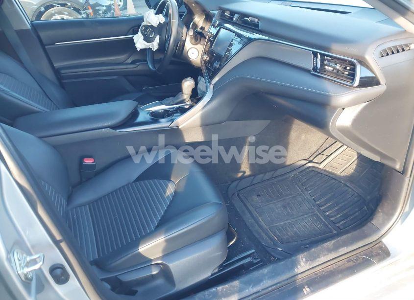 Photo 5 of 2020 Toyota Camry SE NIGHTSHADE EDITION (VIN 4T1G11AK7LU400471)