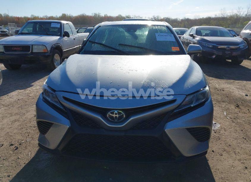 Photo 13 of 2020 Toyota Camry SE (VIN 4T1G11AK7LU873268)