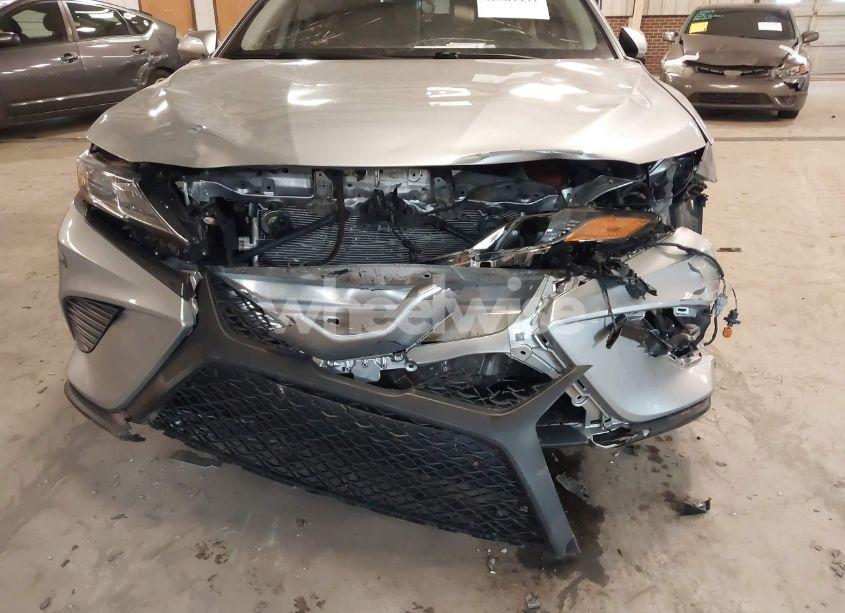 Photo 6 of 2020 Toyota Camry SE (VIN 4T1G11AK7LU876977)