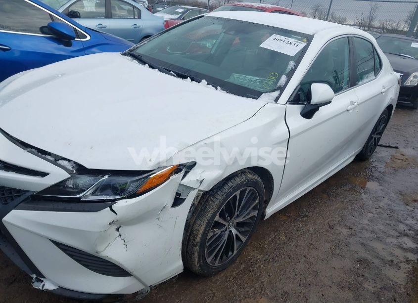 Photo 6 of 2020 Toyota Camry SE (VIN 4T1G11AK7LU917155)