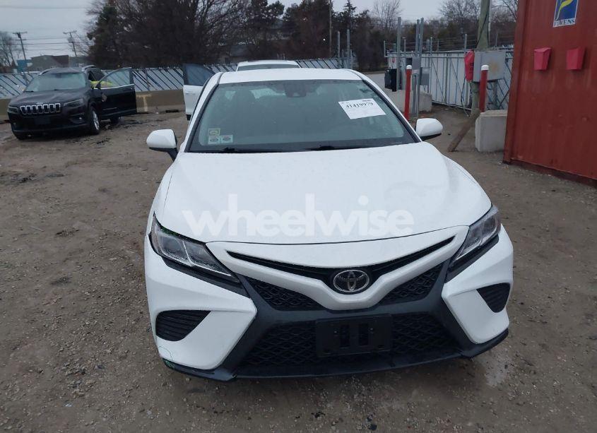 Photo 12 of 2020 Toyota Camry SE (VIN 4T1G11AK7LU939737)