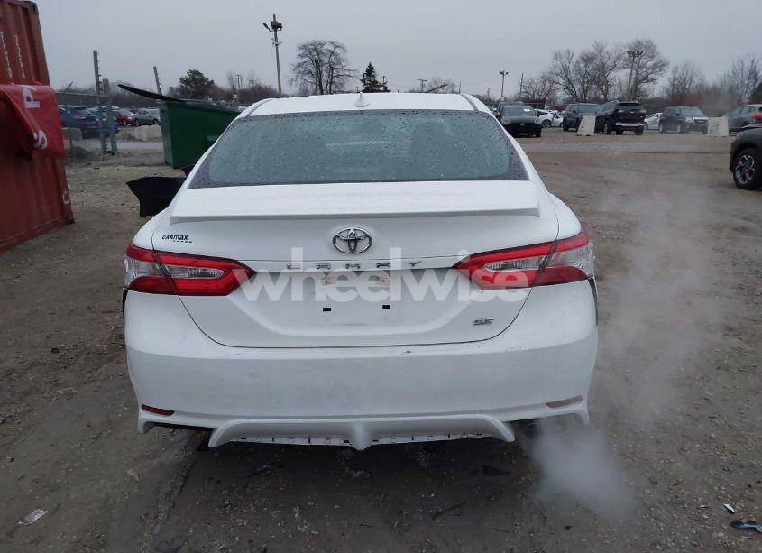 Photo 16 of 2020 Toyota Camry SE (VIN 4T1G11AK7LU939737)