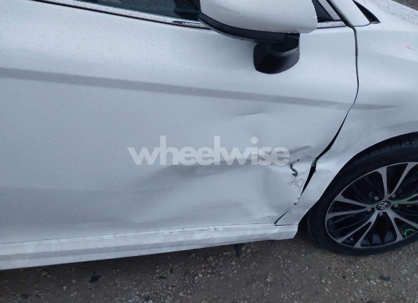 Photo 17 of 2020 Toyota Camry SE (VIN 4T1G11AK7LU939737)