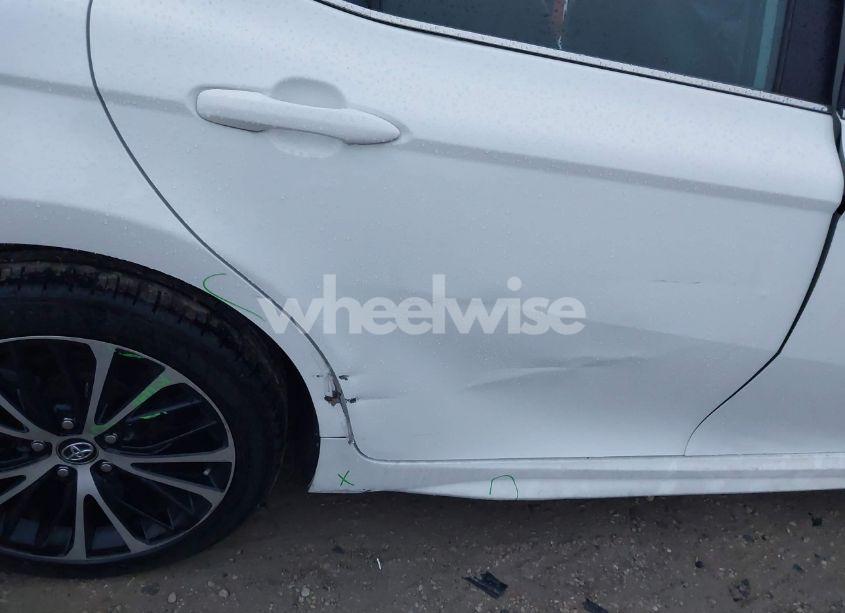 Photo 18 of 2020 Toyota Camry SE (VIN 4T1G11AK7LU939737)