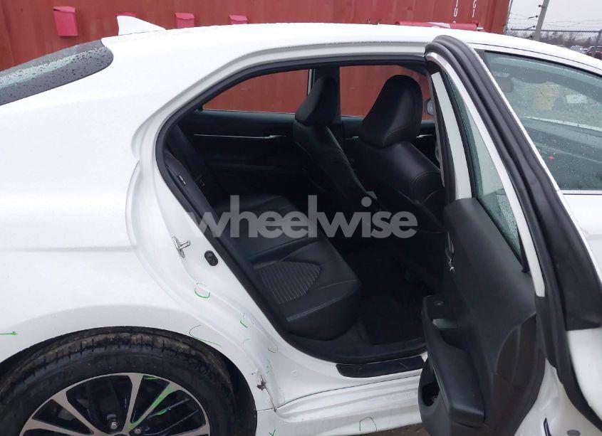 Photo 8 of 2020 Toyota Camry SE (VIN 4T1G11AK7LU939737)