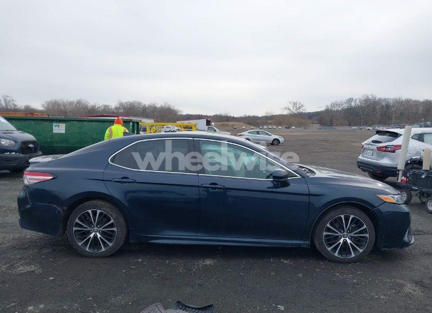 Photo 13 of 2020 Toyota Camry SE/SE NIGHTSHADE EDITION (VIN 4T1G11AK7LU947532)