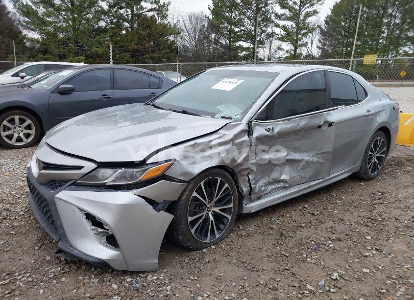 Photo 6 of 2020 Toyota Camry SE (VIN 4T1G11AK7LU947594)