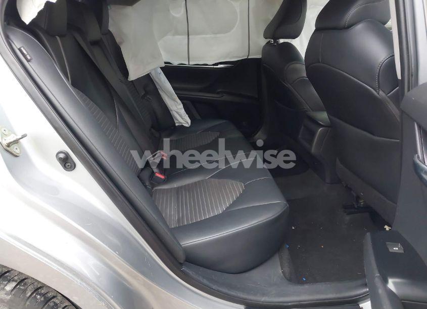 Photo 8 of 2020 Toyota Camry SE (VIN 4T1G11AK7LU947594)