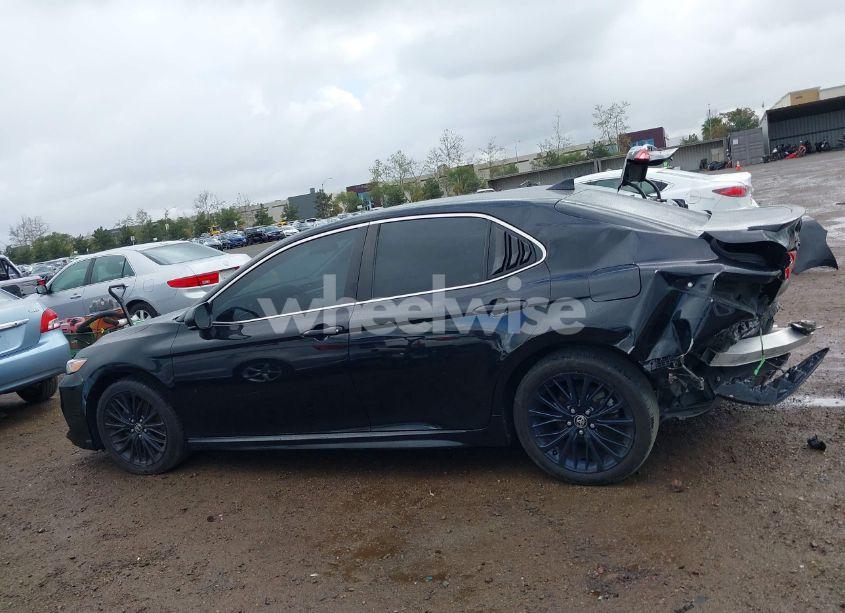 Photo 14 of 2020 Toyota Camry SE (VIN 4T1G11AK7LU976660)