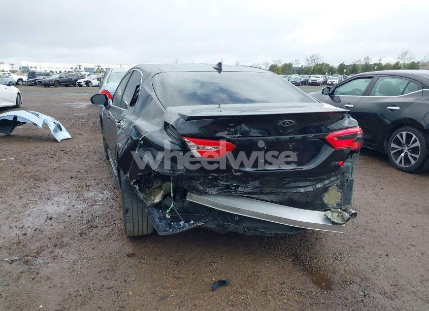 Photo 6 of 2020 Toyota Camry SE (VIN 4T1G11AK7LU976660)