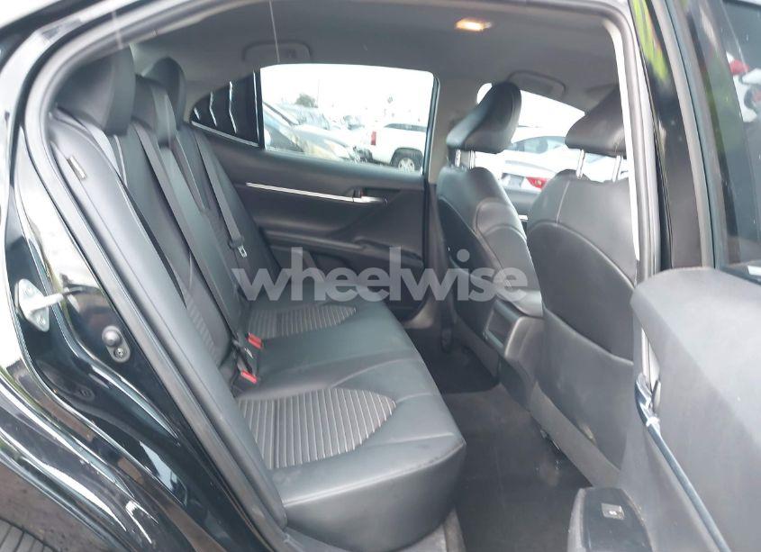 Photo 8 of 2020 Toyota Camry SE (VIN 4T1G11AK7LU976660)