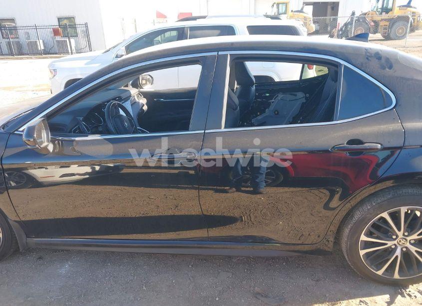 Photo 15 of 2020 Toyota Camry SE (VIN 4T1G11AK7LU986010)