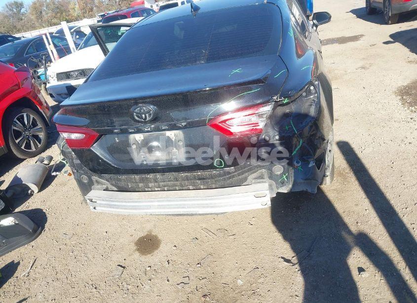 Photo 6 of 2020 Toyota Camry SE (VIN 4T1G11AK7LU986010)